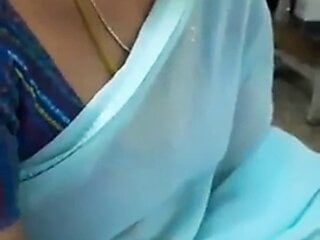 Tamil housewife gomathi showing her hot boobs with audio