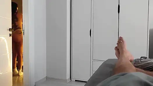 Ibu tiri membiarkan saya menidurinya setelah mandi!