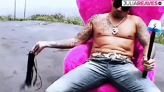 Возбужденная крошка участвует в тройничке, наблюдаю или присоединяйся к нам