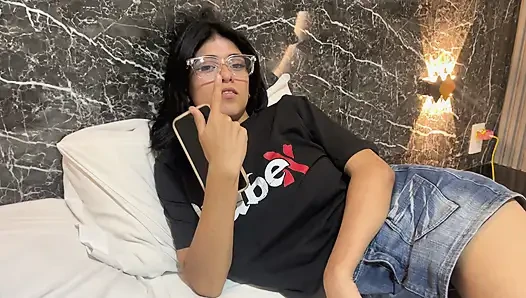 GIRL WANTS TO PARTICIPATE IN PORN CASTING