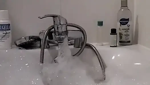 Relaxing bath time with me