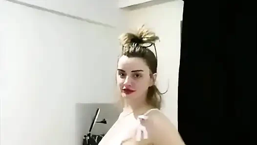 Dickes türkisches Mädchen macht Analsex