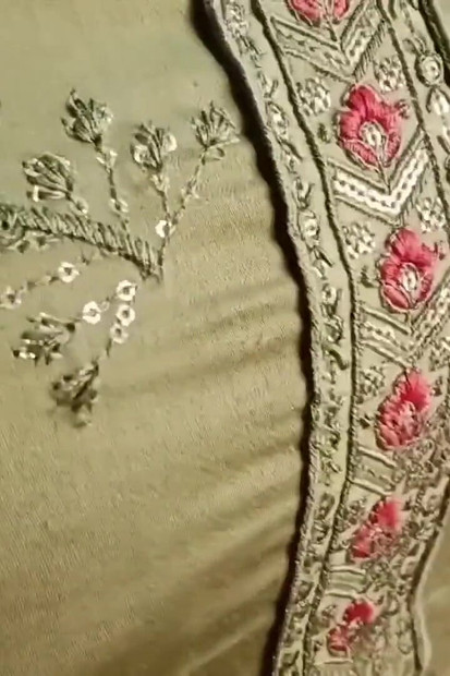 Step Sister Took Advantage of Him Seeing Him Alone and Sucked His Cock and Had Sex with Him