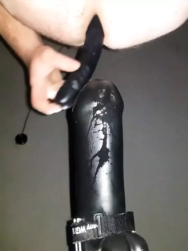 big black dildo iin ass