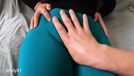 My friend's stepmom makes me touch her big pussy and I put two fingers