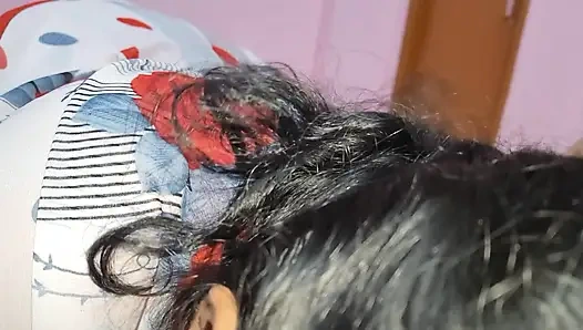 Ibu tiri istriku baru 30 tahun dan dia lebih terangsang dari istriku