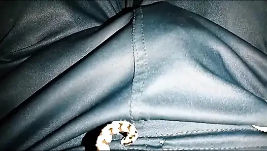 msat hilaya apni girl friend ka photo dekh ke