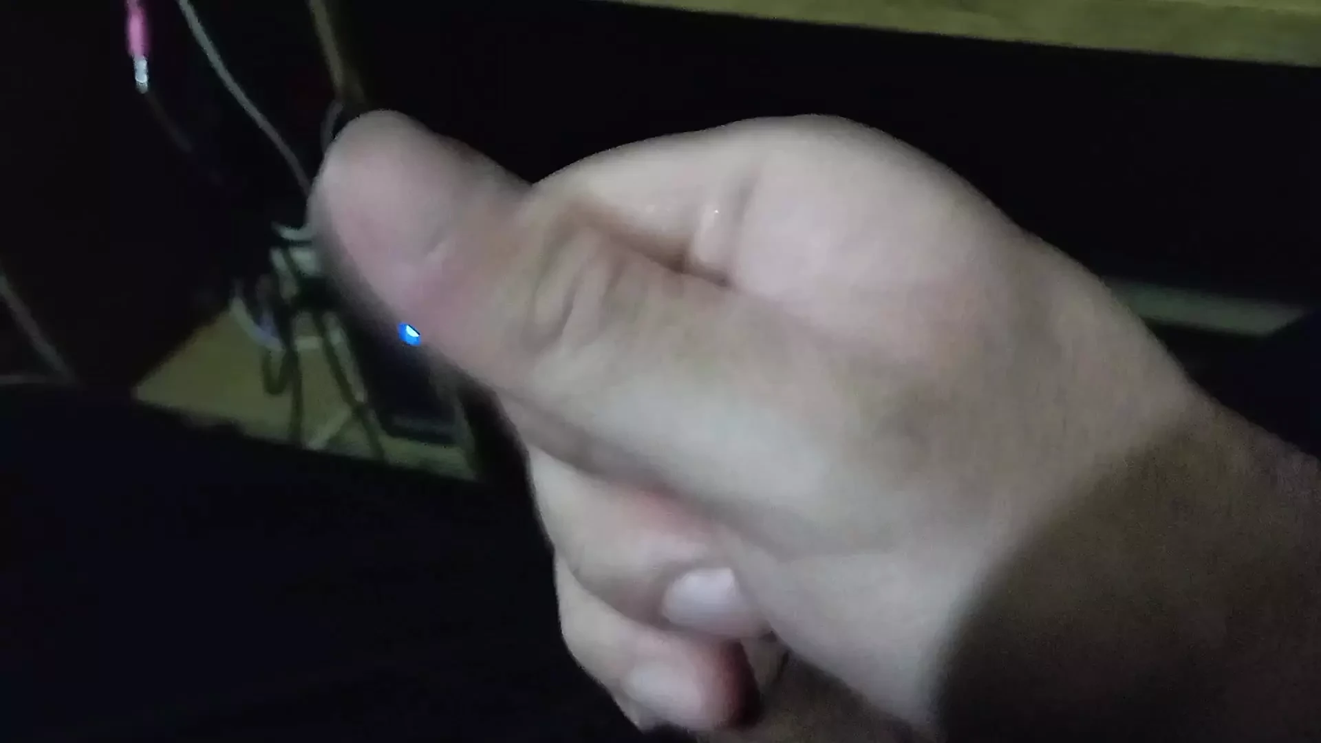 This dick wants to be inside a butt