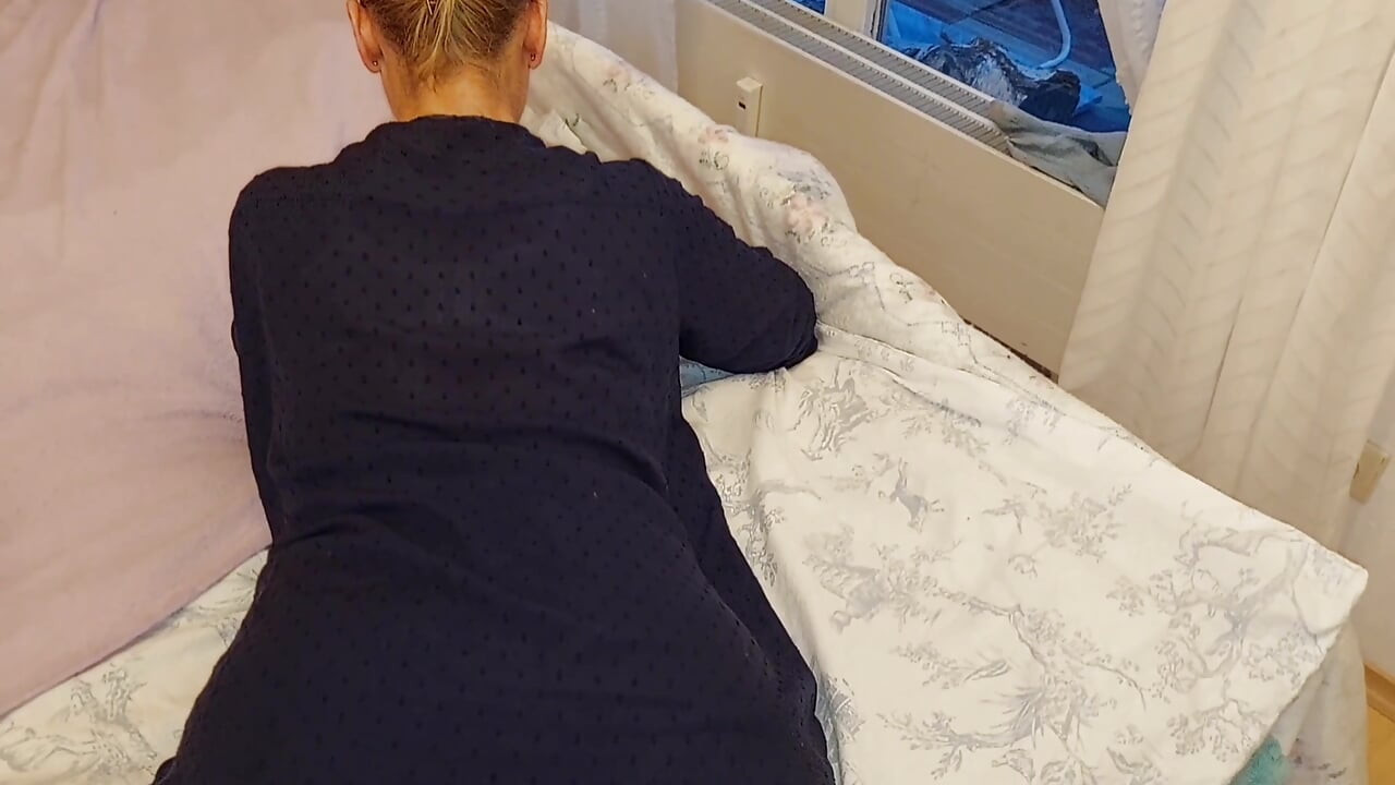 Amateur Blonde Mature Wife Enjoys Foot Fetish and Doggy Style