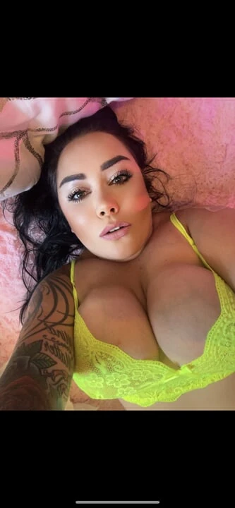 BBW with massive tits and the perfect pussy