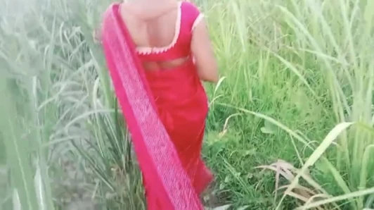 Ateşli yenge ilk kez açık havada seksi video
