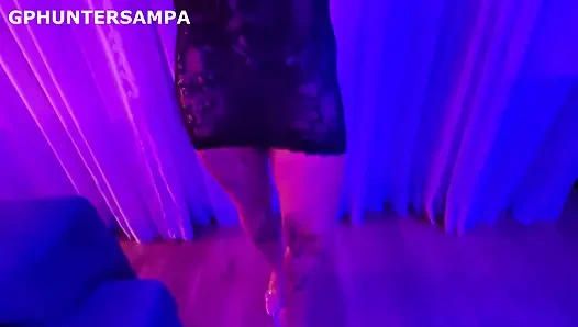 istri sahabatku saat dia bepergian