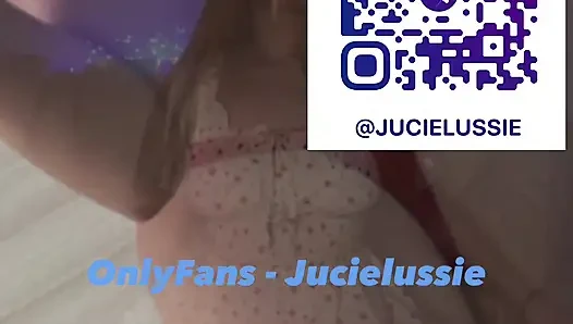 Jucielussie fucking anal with huge dildo so hard