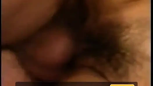 Милфа-шлюшка такая соблазнительная в любительском видео