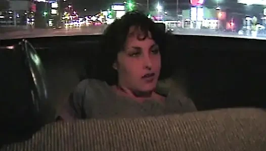 Versaute Taxifahrt: Heiße Action im Cab