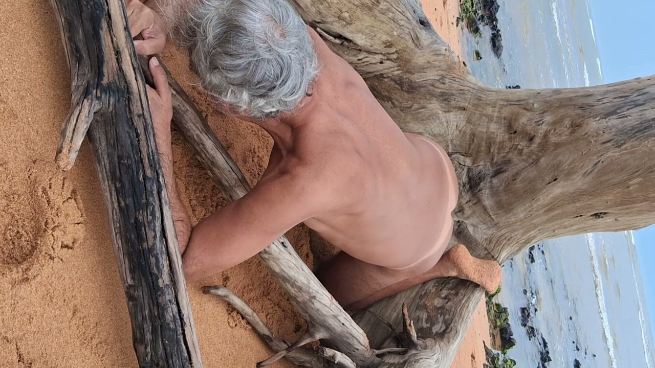 Ladysilva naked on the beach come fuck my hot ass