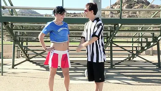 Savannah Camden: seks ve güzelliğin kraliçesi