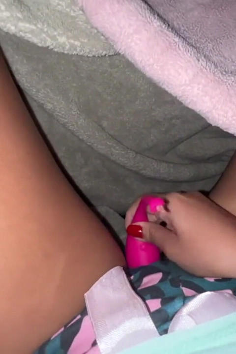 He Masturbates at Dawn!! This Toy Wet Her Stockings Very Quickly
