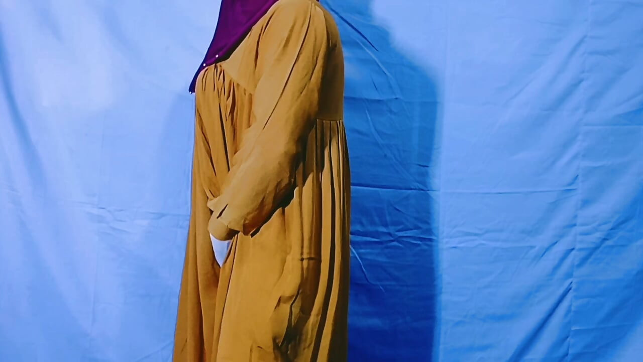 Desi village Bhabhi Bangladeshi hijabi Muslim