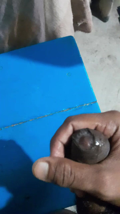 Pump out the water with a fist