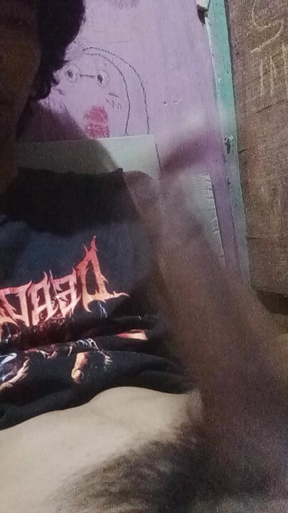 Onko täällä nainen, joka haluaa olla vastustajani täällä?