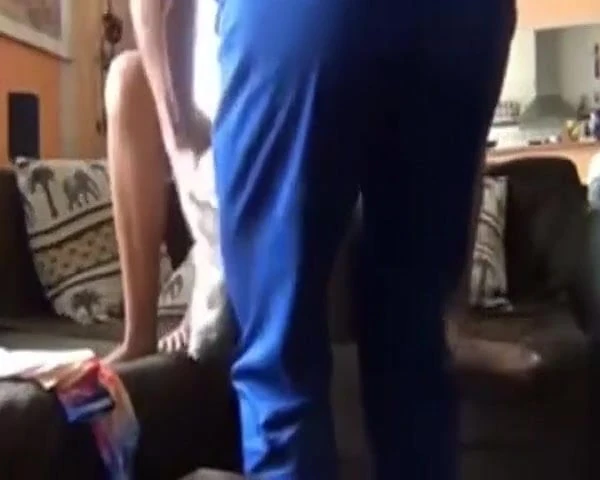 Jeune fille baisee par son oncle