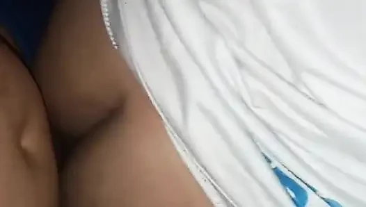 Pembantu nakal ini lagi asik cuci piring - bagian 4