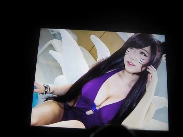 Ahri cosplayer SOP (requested by Campublic)