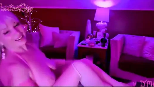 Rosie'nin canlı pembe sapık kamera gösterisi