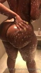 Solo cherokee big booty shower
