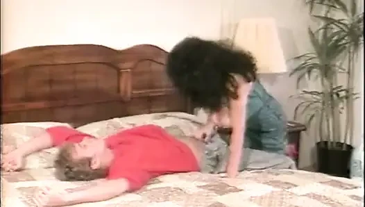 Klasik porno dvd'leri: büyük memeli hatunlar #4: bölüm 1