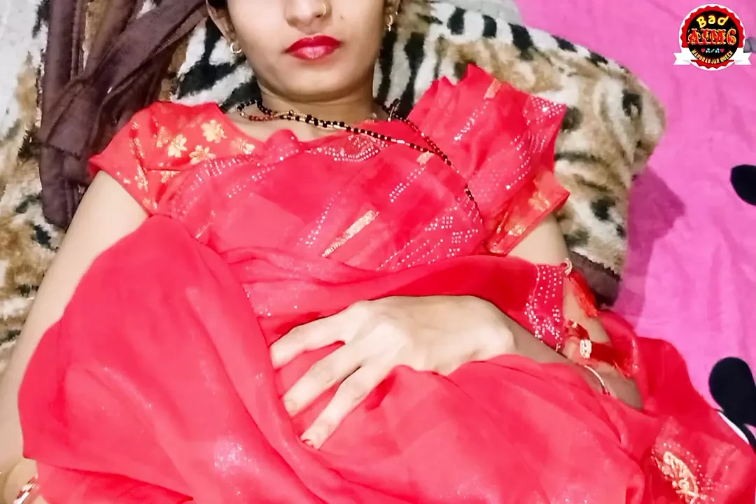 Hot Indian desi bhabhi left by husband's boss