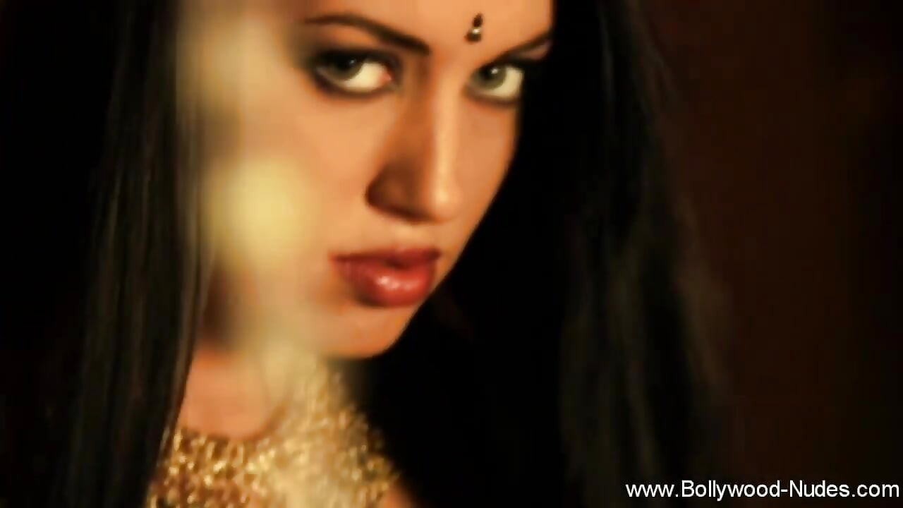 Deva Dassis Shows Off Her Belly
