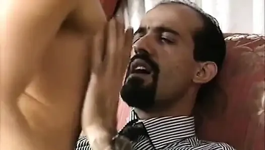 Azgın sürtüklerle inanılmaz grup seks