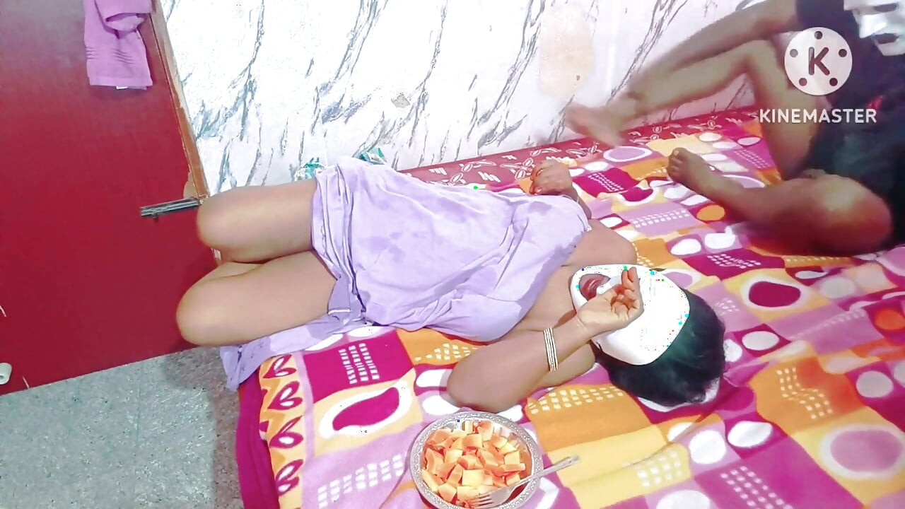 Tamil Housewife Caught Her Brother in Law Who Use to Watch Her Secretly While Bathing Then He Seduced Her -full Tamil Audio