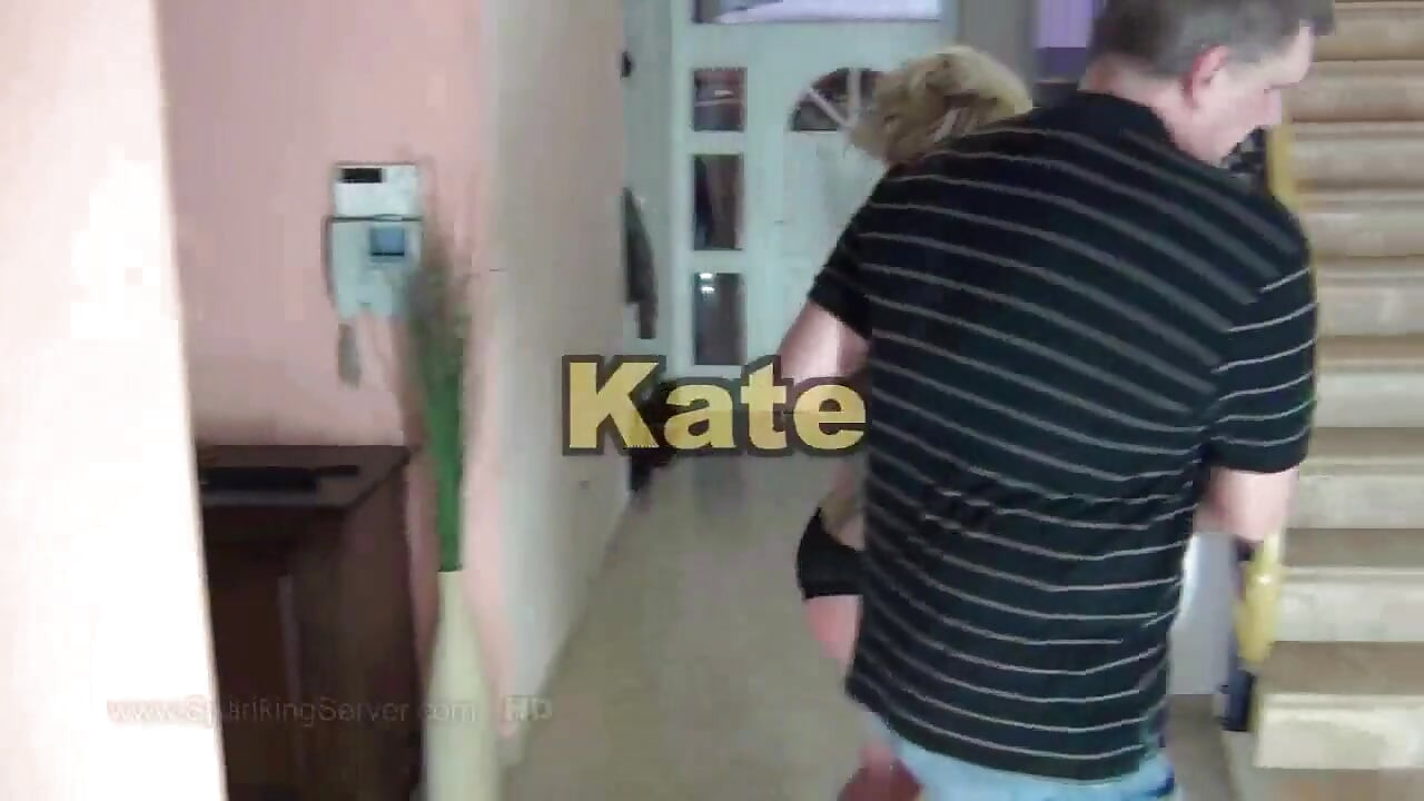 Kate bb kırbaçlandı