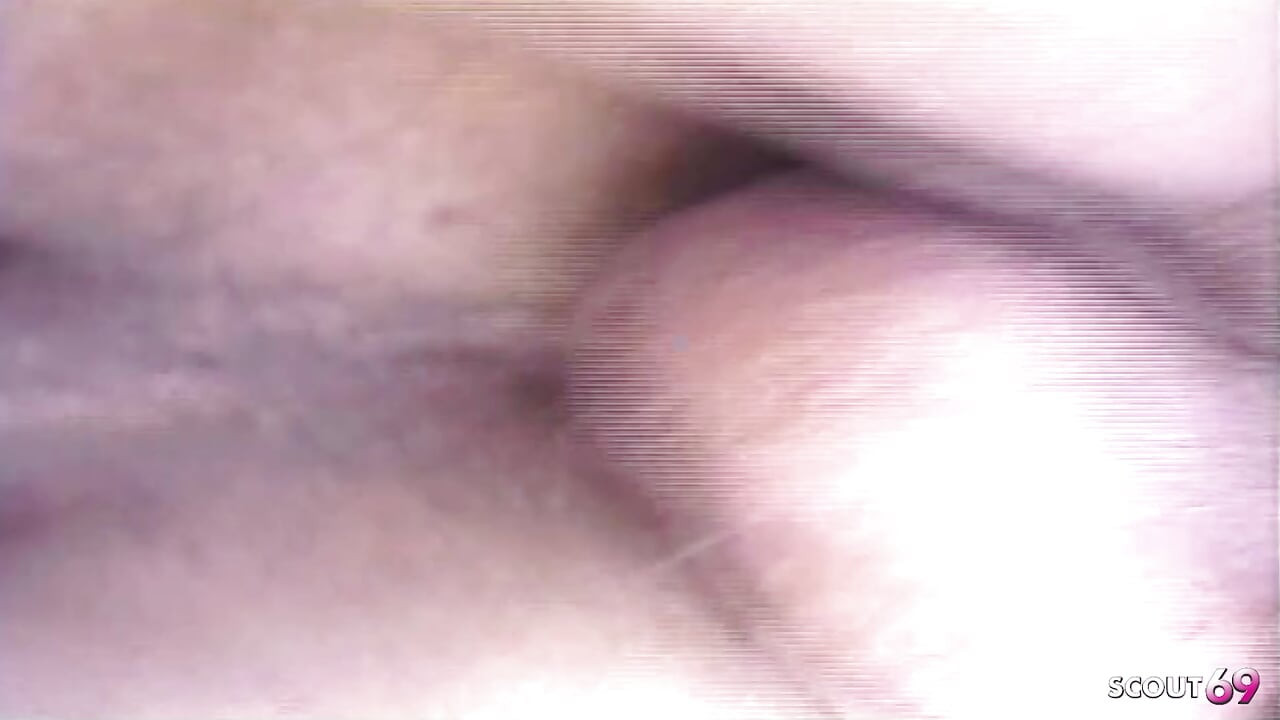 Trans latine tettone si fanno scopare in una gangbang con i loro stretti culi scopati all'aperto