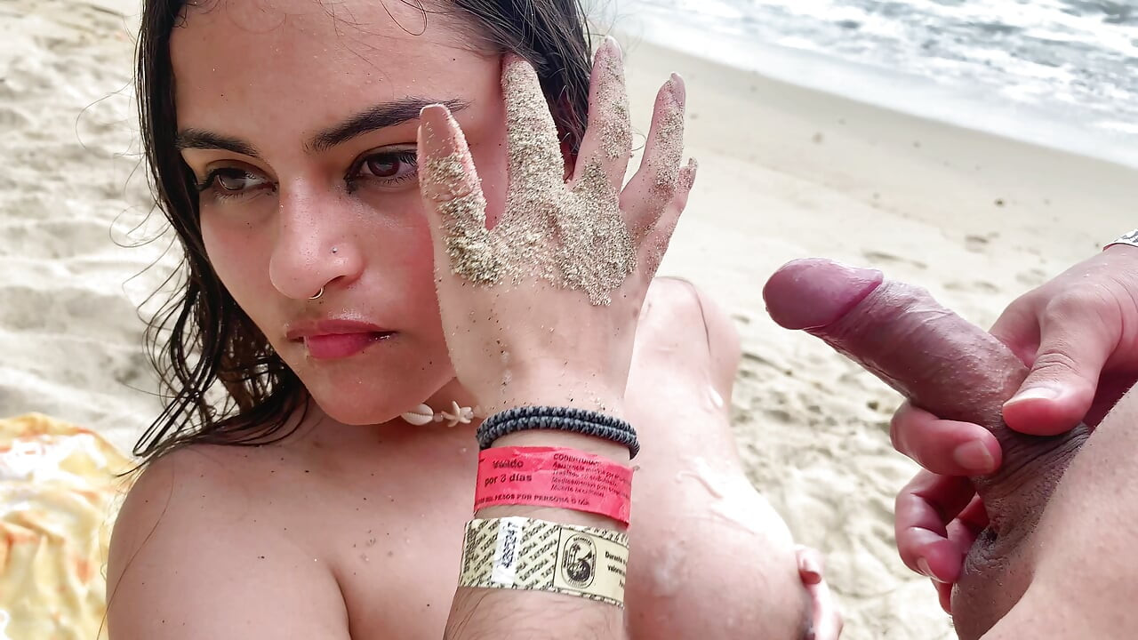 Jebanje žene mog najboljeg prijatelja na nudističkoj plaži tijekom poslovnog puta, pravi par nas je uhvatio