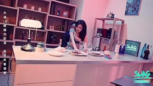 Membeli minuman dan meniduri gadis-gadis asia yang sange di bar