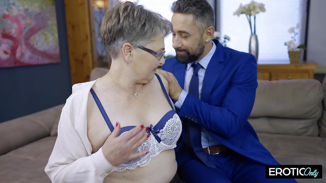 Grandma Ilse Is as Horny as a 20-year-old, Her Young Arabian Stallion Loves Her Plump Body