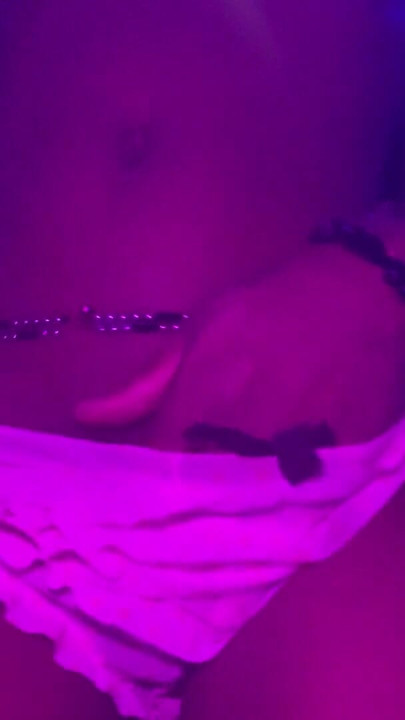 내 하드코크 클로즈업에 버블 엉덩이를 연마하는 핫한 흑누나 십대와 함께하는 실제 집에서 만든 아마추어 섹시한 댄스 | 흑인 대물 자지와 섹스하는 흑인 대물