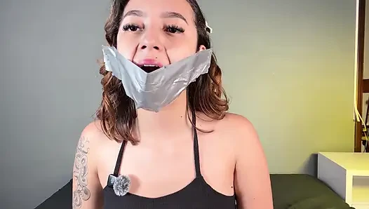 Kare Dudaklar iş başında