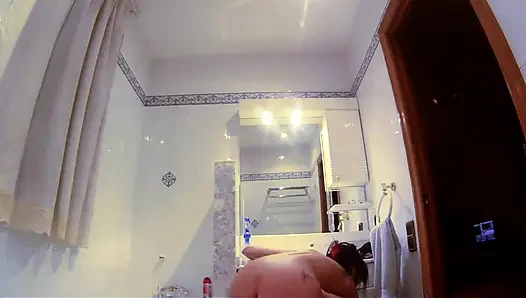 Mit dildo beim baden gefickt, und danach mein freund
