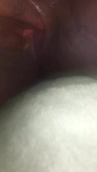 Pinky pissing
