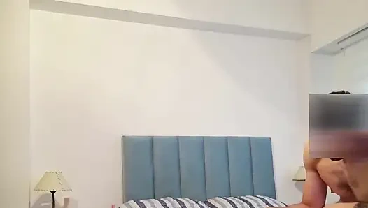 Ruby lagi asik mandi bareng-bareng sampai toketnya dicrot sperma hangat, tapi dia malah minta dimaafkan sama kontol besar