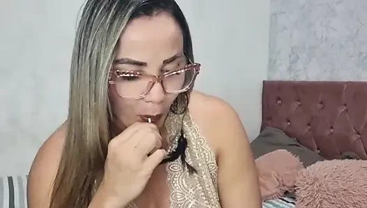 Bianca Naldy Exchanged the Lollipop for Cum in the Face