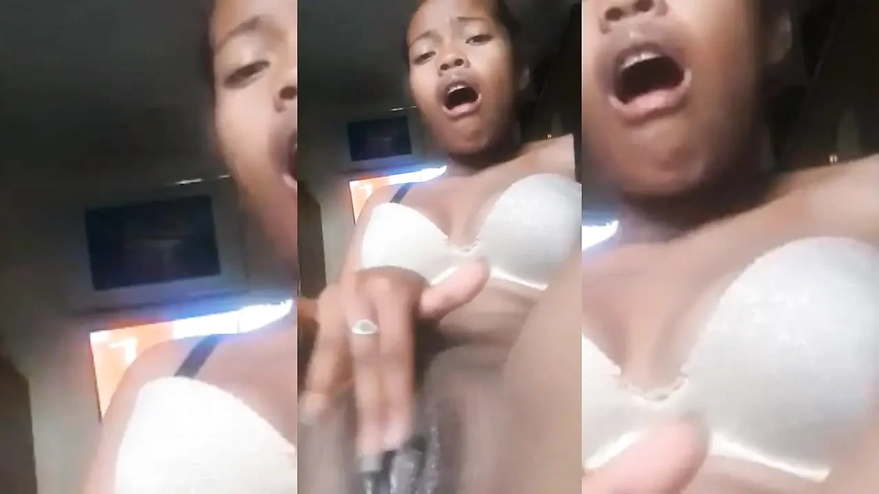 She She plays her excited pussy well her well excited