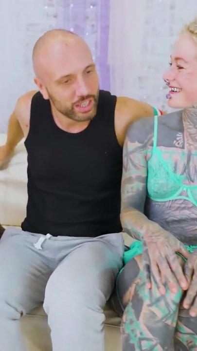 纹身三人行青少年世界冠军颜射和张开硬操 | 短片 1