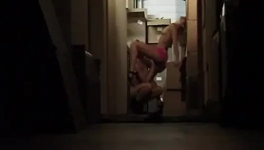 Heiße Lesbenfahrt im Taxi