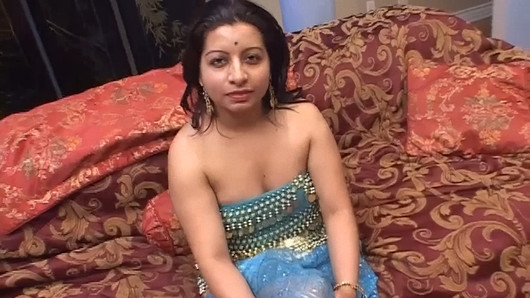 Chubby iIndian housewife Adata enjoyed her first double dicking very much